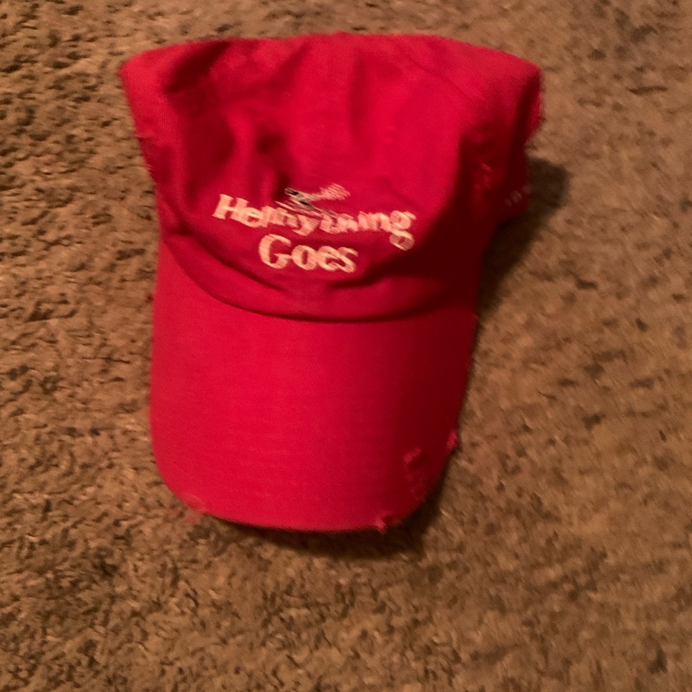 Red Hennything goes Cap